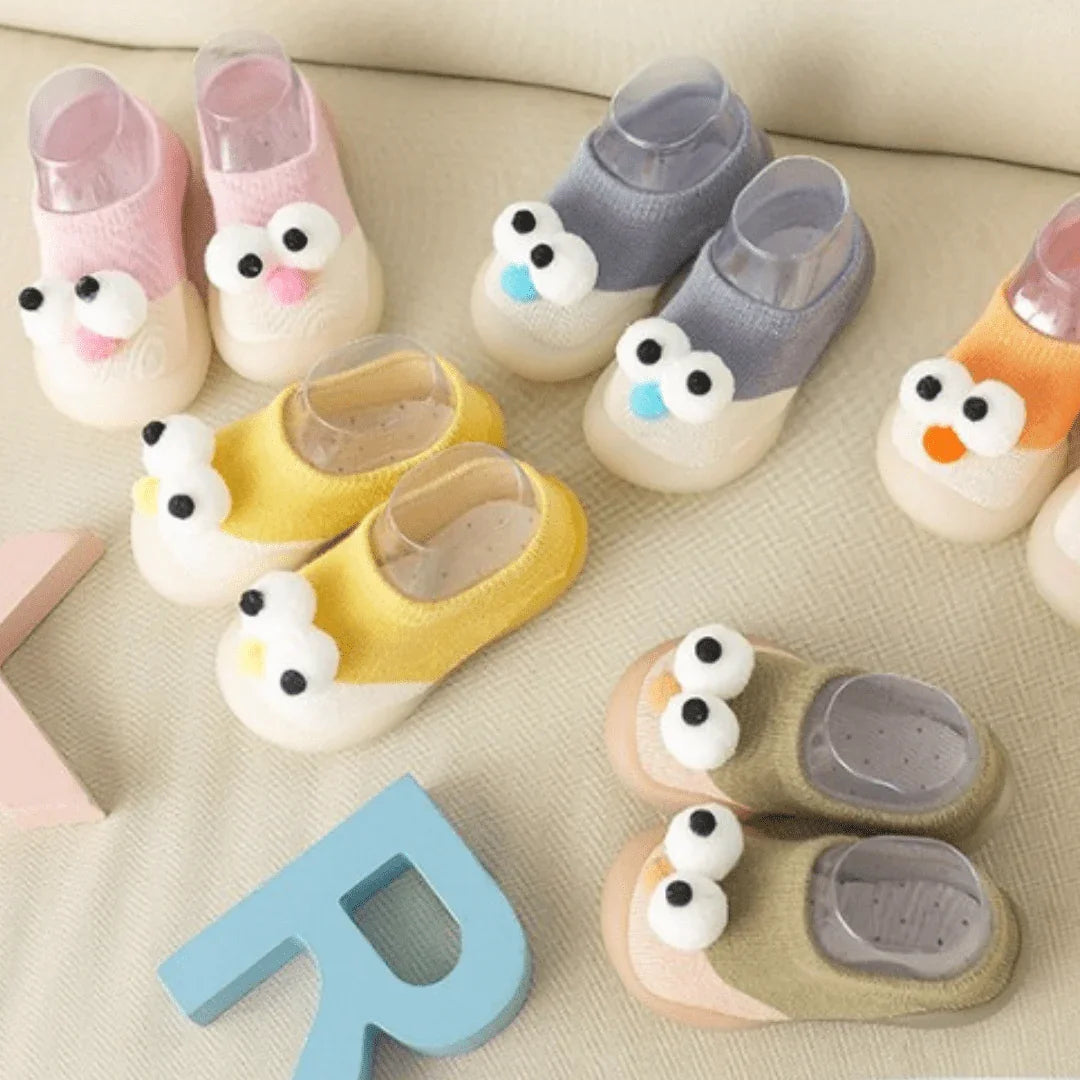 Kit de Meias Divertidas com Fundo Emborrachado - Pague 2, Leve 3 - BRINCAR JUNTO