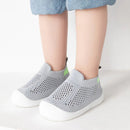 Sapatinho Baby Basics 👣😍 - BRINCAR JUNTO